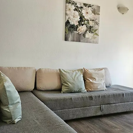 Apartment Maya 2 *